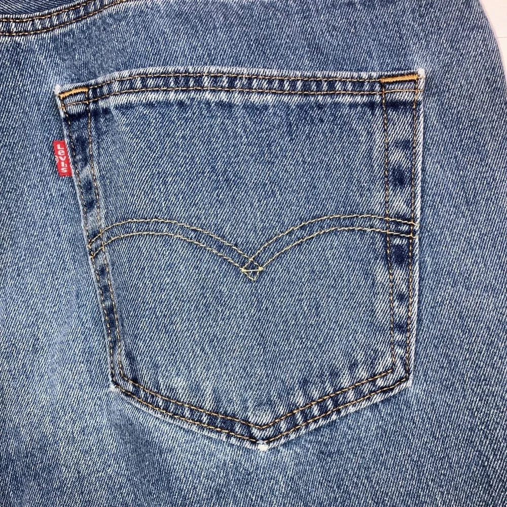 Levi's 550 Relaxed‎ Fit Jeans Mens 40x30 Medium Wash Tapered Blue Denim Pants